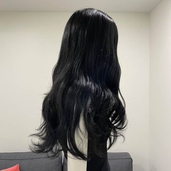 ARDA WIGS Black Long Wavy Classic Wig - Picture 2 of 12